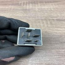 7700822929   Other relay Renault Laguna I