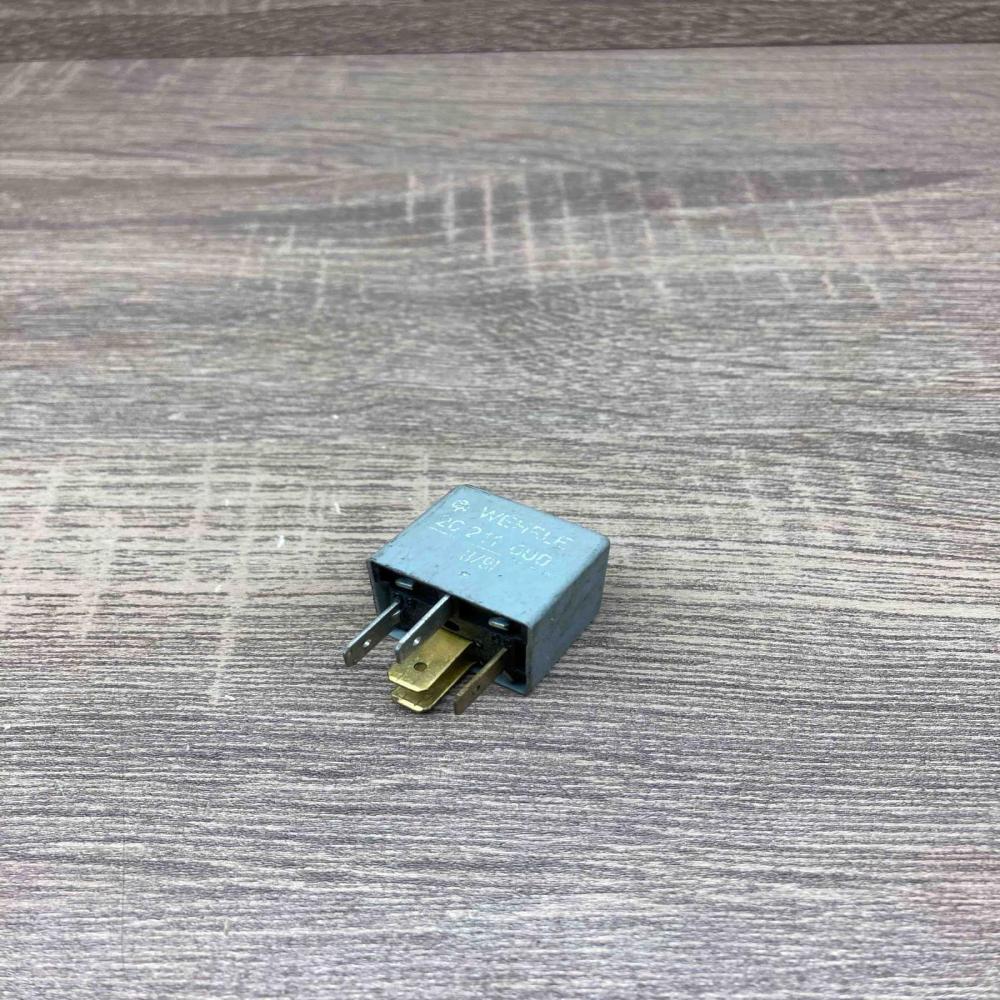 20211000   Other relay Volvo 460