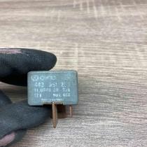 443951253   Other relay Audi 80 90 B3