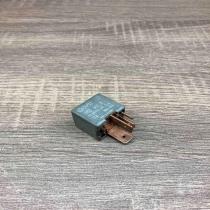 443951253   Other relay Audi 80 90 B3