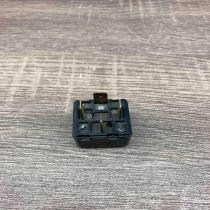 431951253B 0332914123  Other relay Audi 80 90 B2