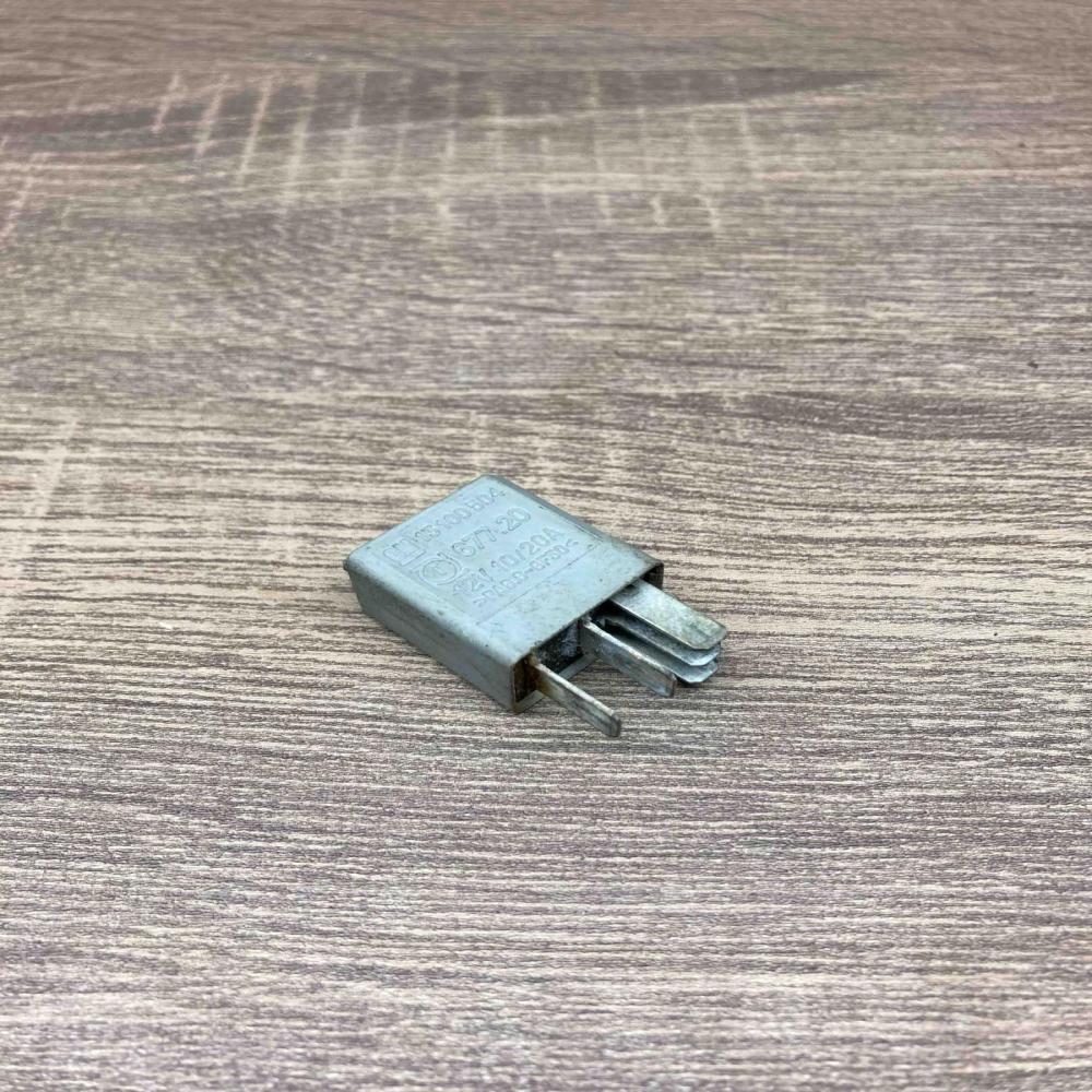 13100504 155  Other relay Opel Meriva A