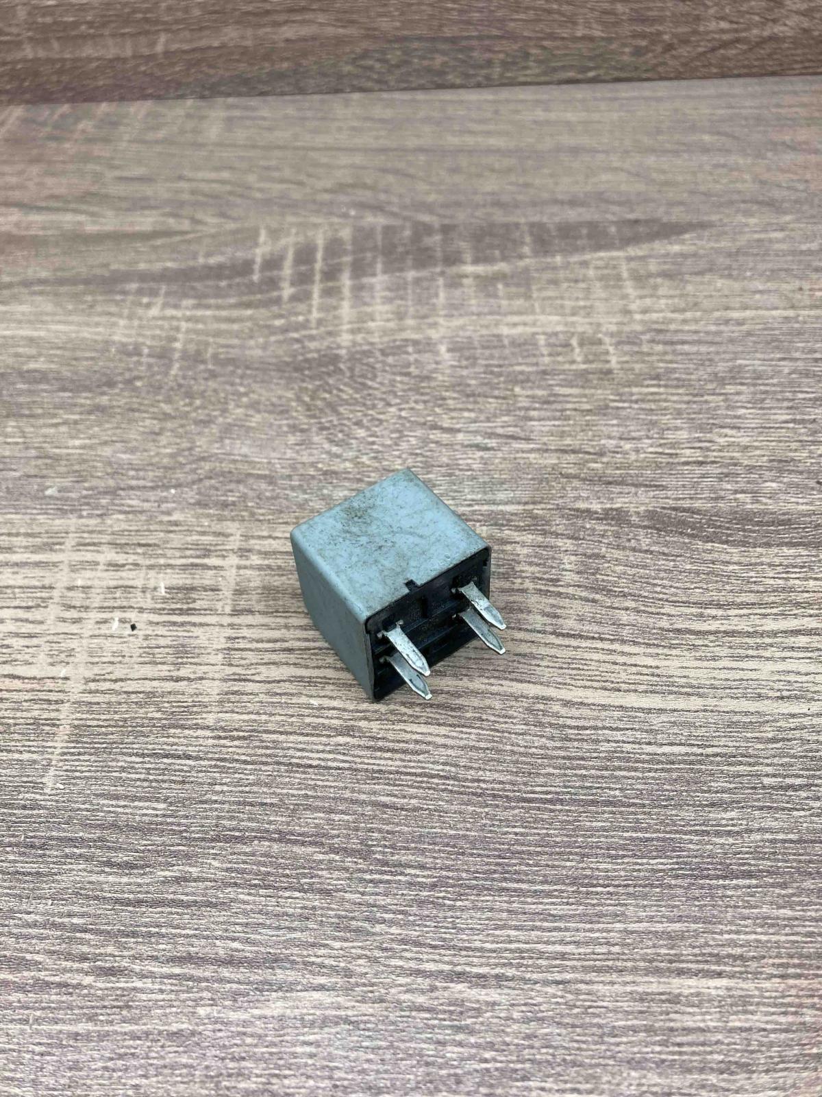 96190189 DC12V  Other relay Chevrolet Kalos