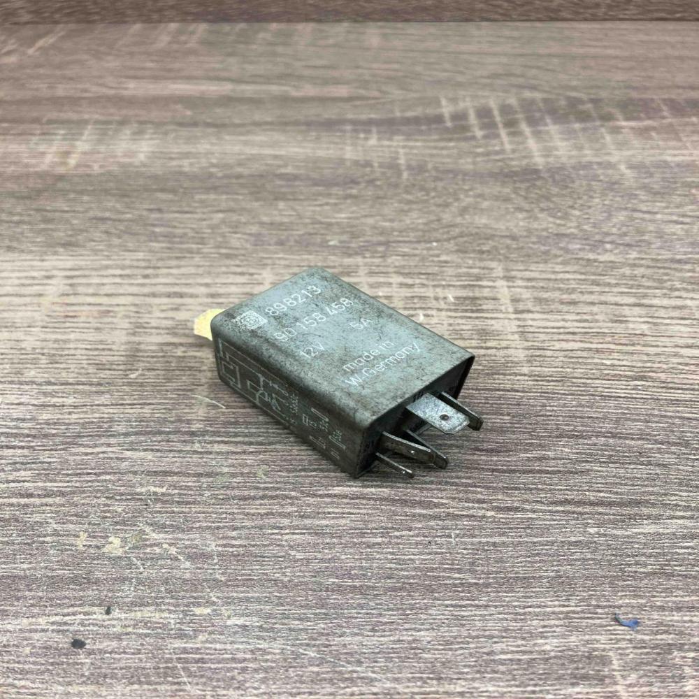 90158458 898213  Other relay Opel Corsa E