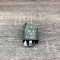 90158458 898213  Other relay Opel Corsa E