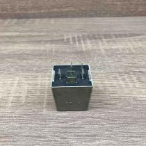 7700811860   Other relay Renault Laguna I