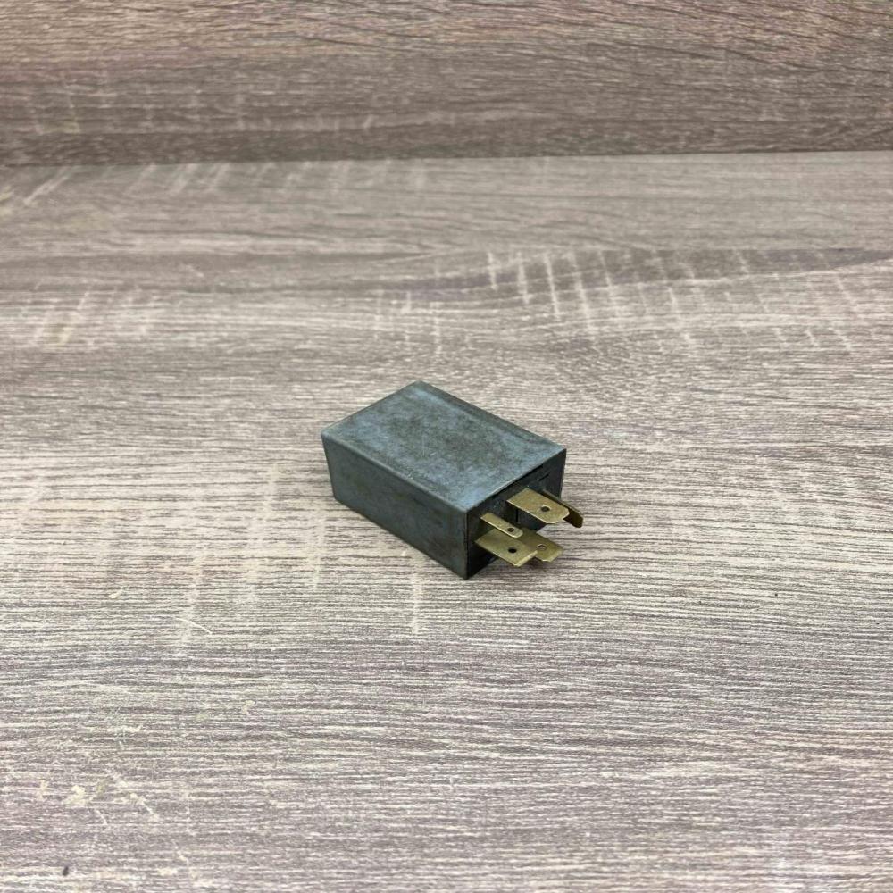 90240092 383 10  Other relay Opel Omega B1