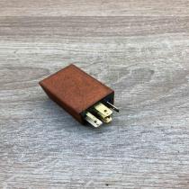 90457986   Other relay Opel Tigra A