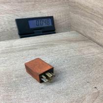 90457986   Other relay Opel Tigra A