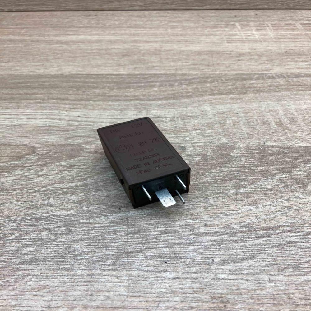 1391725 72AB303  Other relay BMW 3 E36