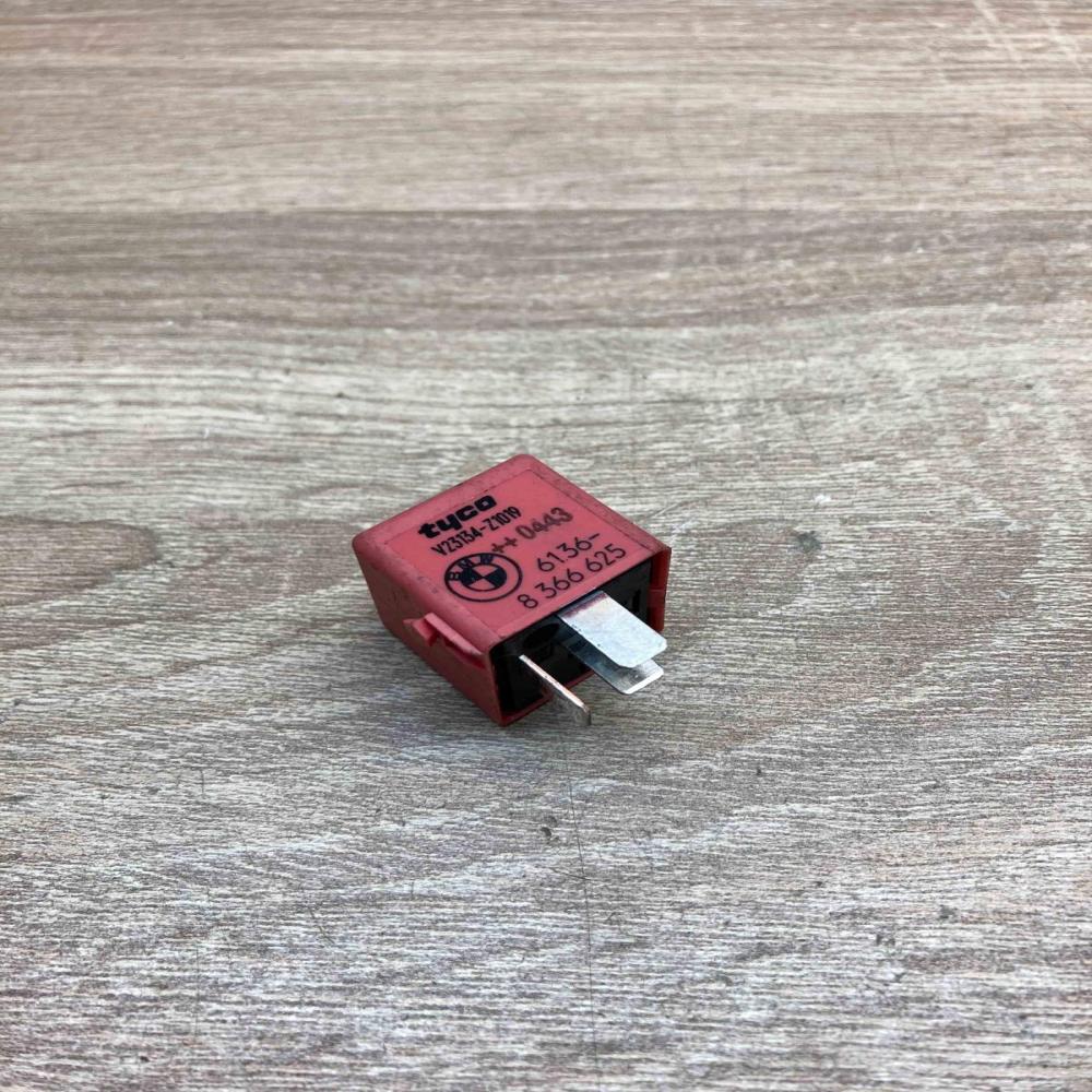 8366625   Other relay BMW 3 E36