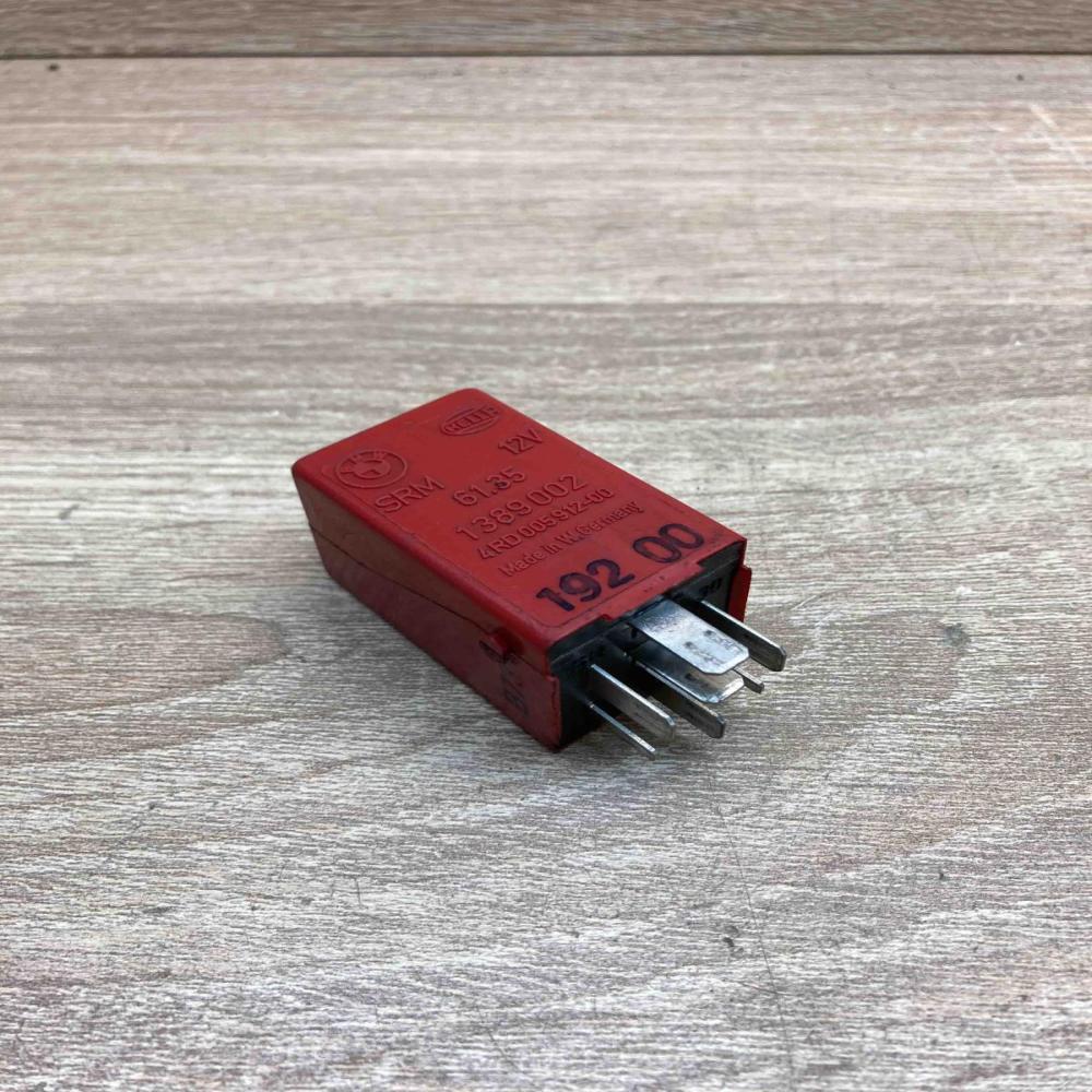 1389002 B73  Other relay BMW 3 E36