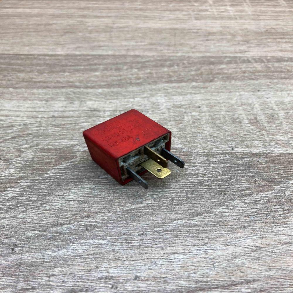 431951253F   Other relay Audi 80 90 B3