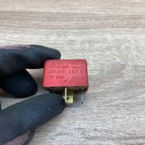 431951253F   Other relay Audi 80 90 B3