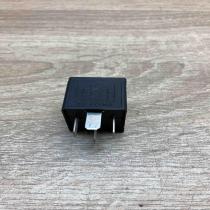 8K0951253 V23136 B6 X72 643 Other relay Audi A4 S4 B8 8K