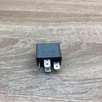 1J0906381 V23134 B63 X383 429 Other relay Volkswagen Golf IV