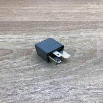 8D0951253A V23134 J52 X300 370 Other relay Audi A6 S6 C5 4B