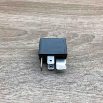 8D0951253A V23134 J52 X300 370 Other relay Audi A6 S6 C5 4B