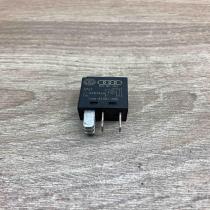 8Z0951253  395 Other relay Volkswagen PASSAT B5