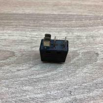 8Z0951253  395 Other relay Volkswagen PASSAT B5