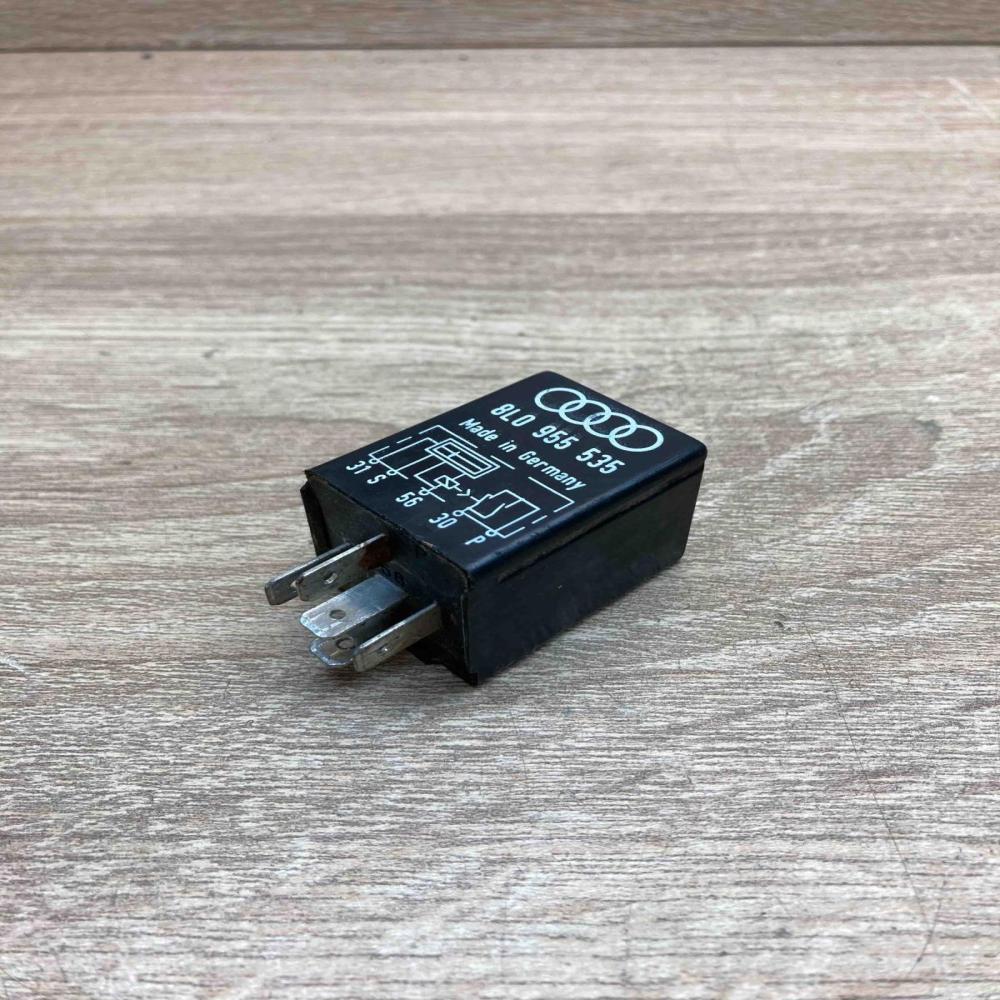 8L0955535  380 Other relay Audi A4 S4 B5 8D