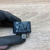 443951307A 895267 259 Other relay Audi 80 90 S2 B4