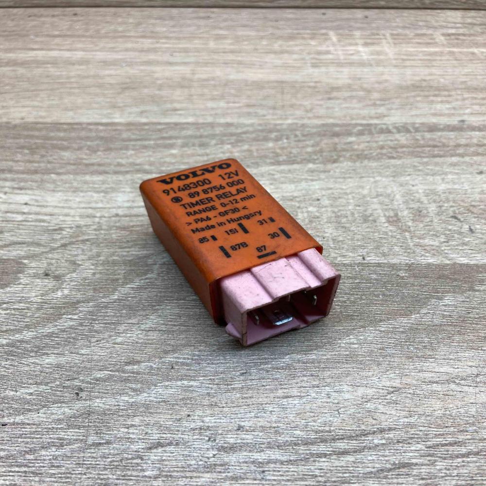 9148300 898756000 A 208 Electric power window relay Volvo S70  V70  V70 XC