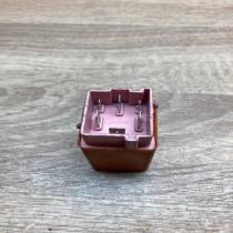 9148300 898756000 A 208 Electric power window relay Volvo S70  V70  V70 XC