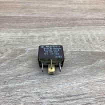 431951253D 20201001 205 Other relay Audi A4 S4 B5 8D