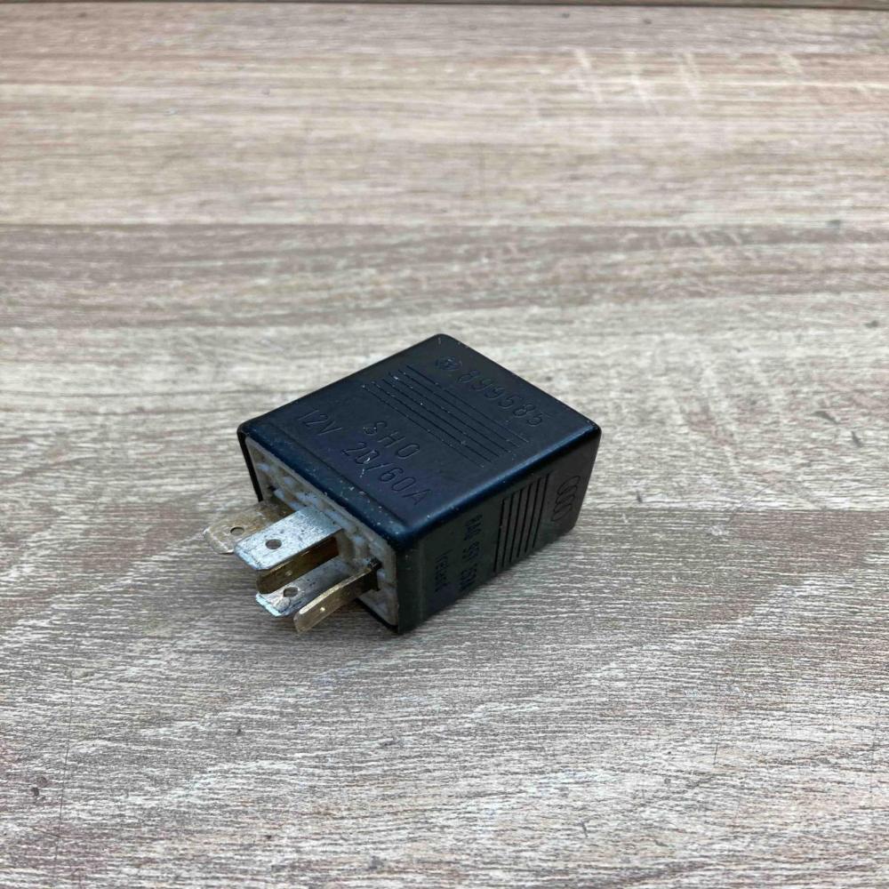 8A0951253A  203 Other relay Audi A6 S6 C4 4A