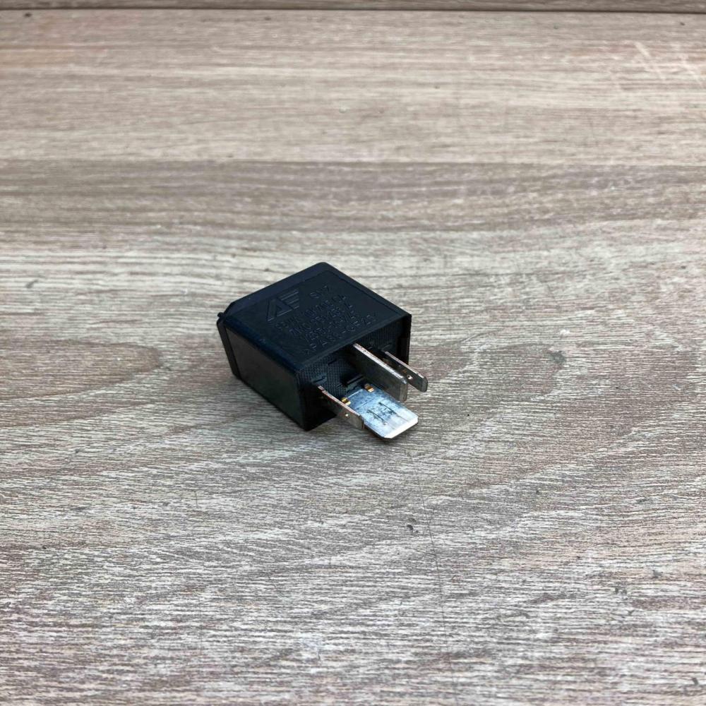 7M0951253A V23136 J6 X45 100 Other relay Volkswagen Transporter - Caravelle T5