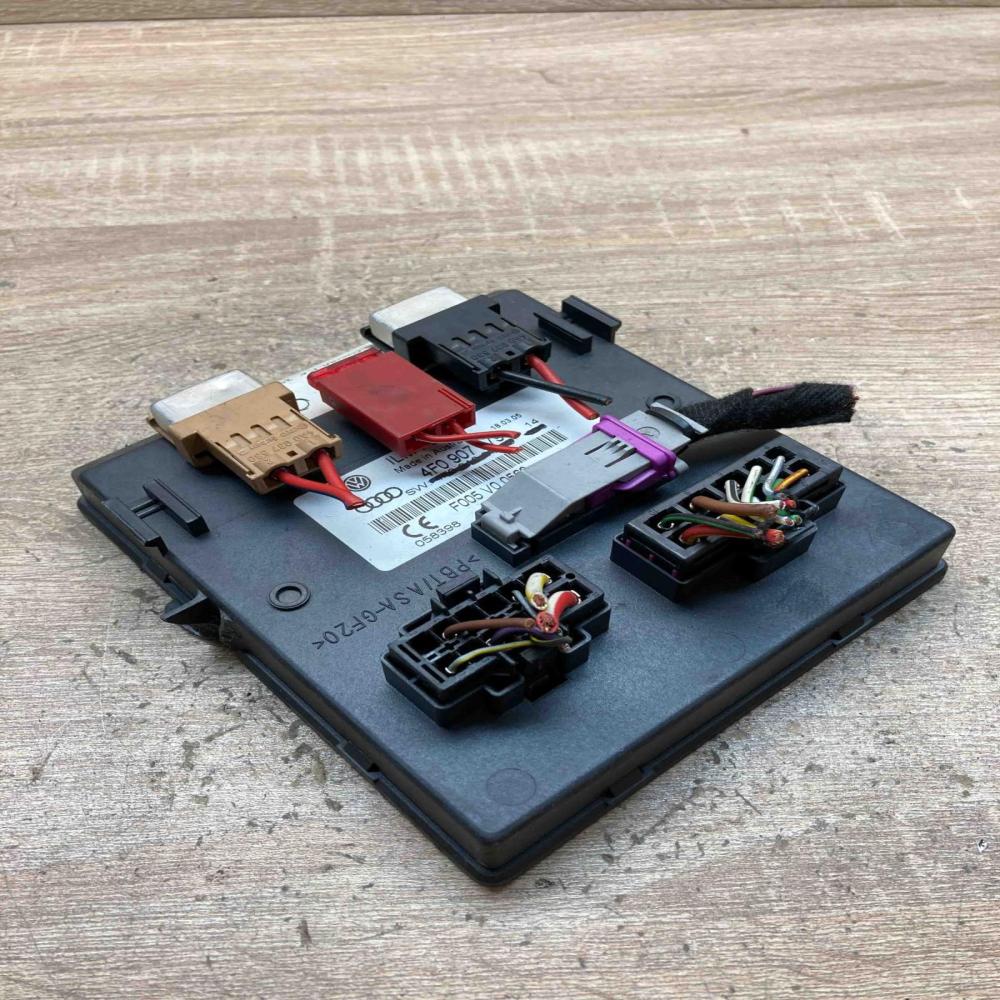 4F0907279 F005V00562  Comfort/convenience module Audi A6 S6 C6 4F