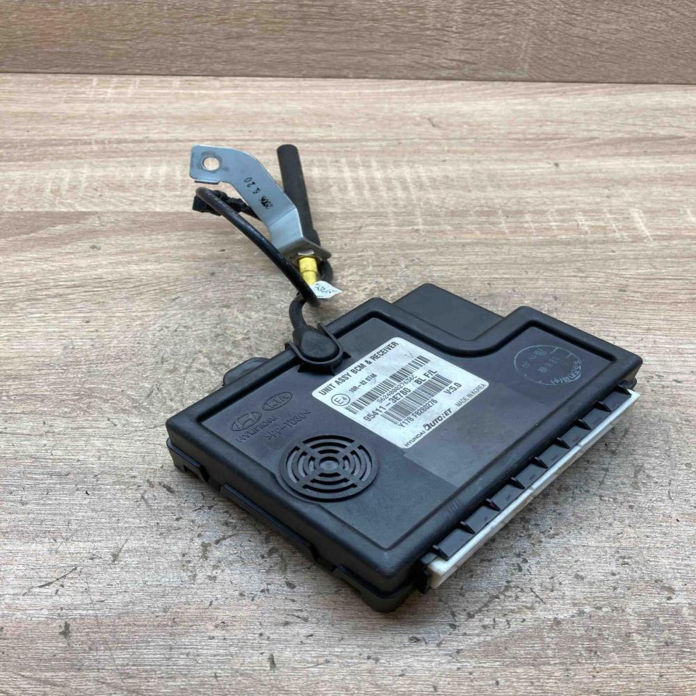 95411 3E780   Comfort/convenience module KIA Sorento