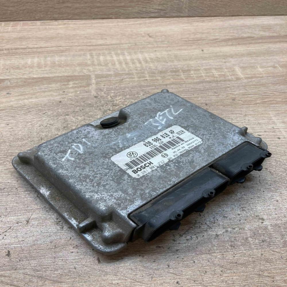 038906018AP 0281001732  Engine control unit/module ECU Volkswagen New Beetle