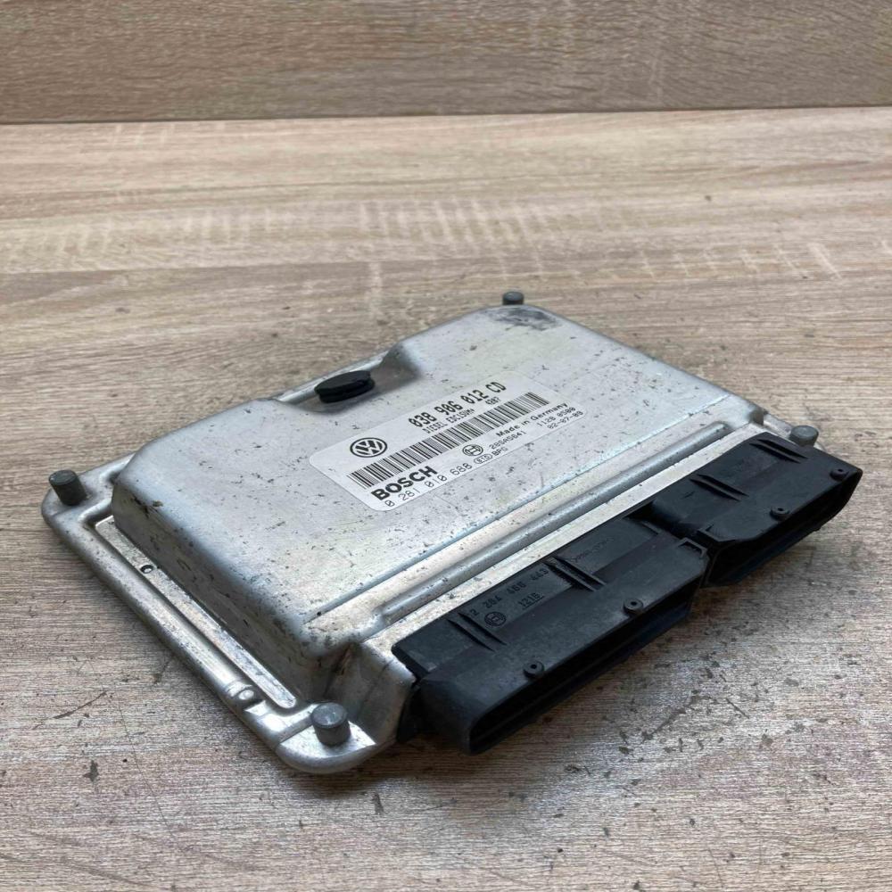 038906012CD 0281010688  Engine control unit/module ECU Seat Ibiza III (6L)