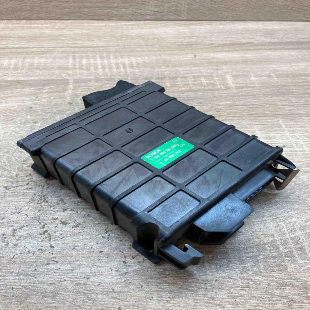 811906264 0280800104 105 Engine control unit/module ECU Audi 80 90 B3