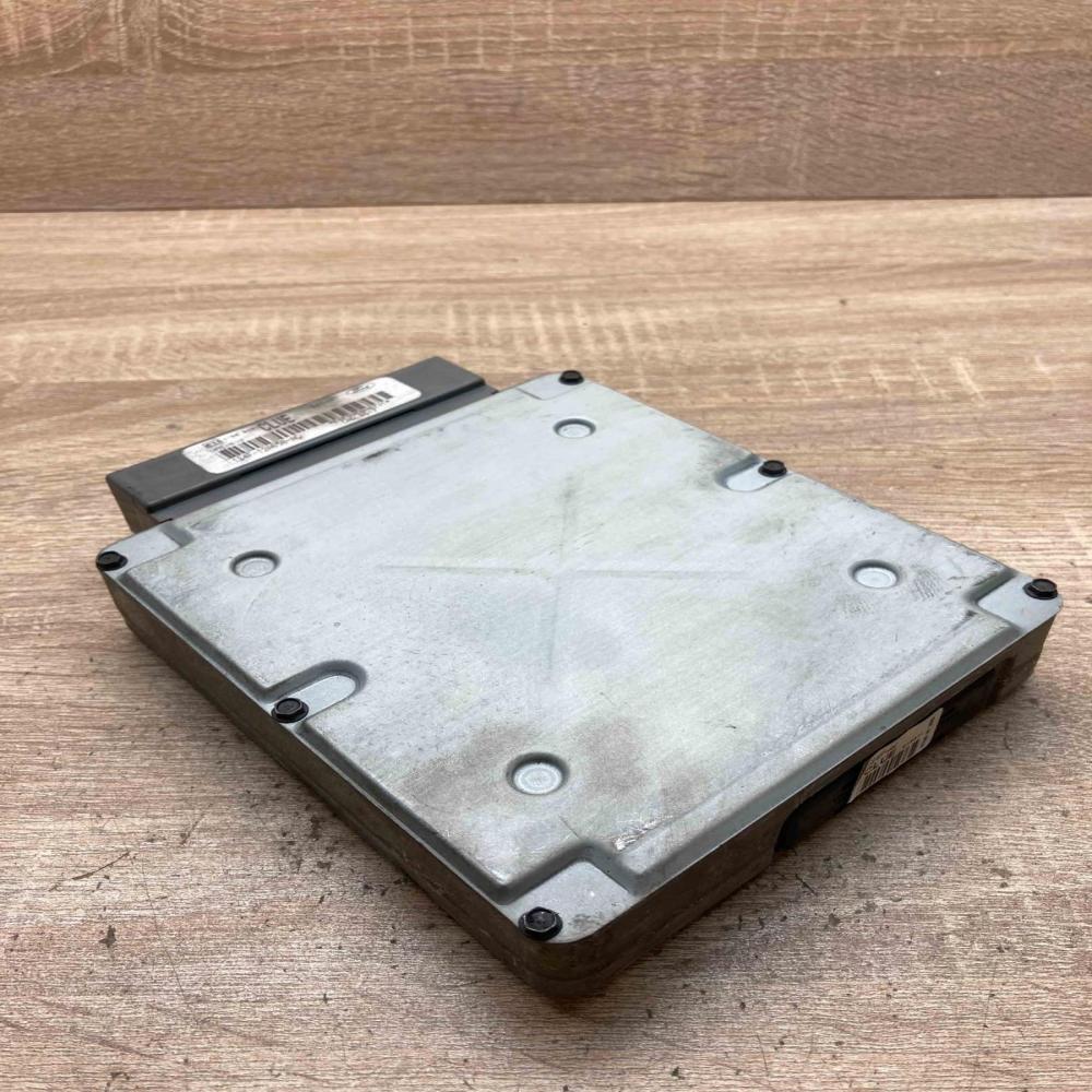 1S4F 12A650 AC CLUE  Engine control unit/module ECU Ford Focus