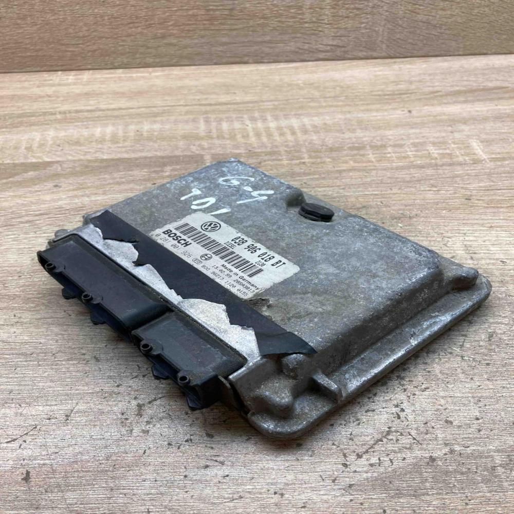 038906018BT 0281001926  Engine control unit/module ECU Volkswagen Golf IV