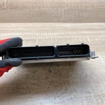 4B0906018F 0261206047  Engine control unit/module ECU Volkswagen PASSAT B5.5