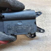 1K0907511B 0132801341  Air flap motor/actuator Audi A3 S3 8P