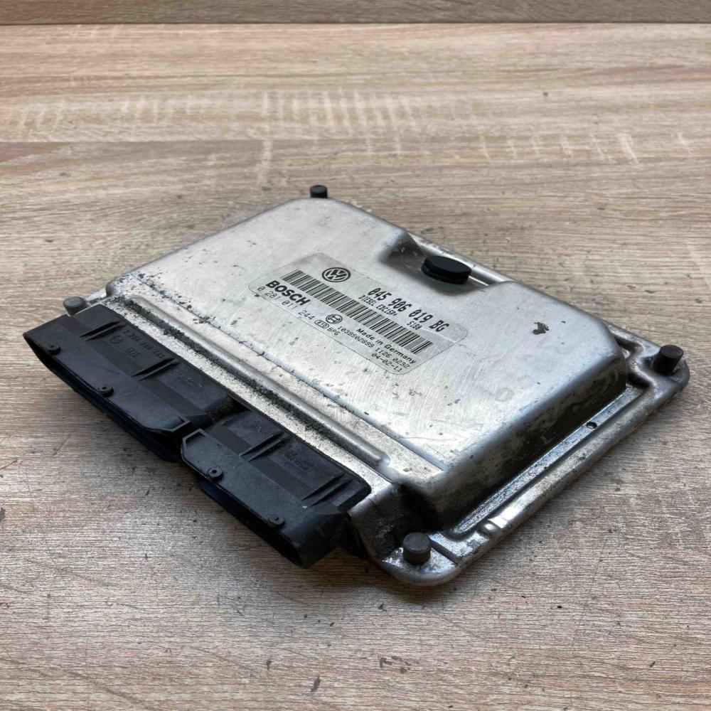 045906019BG 0281011244  Engine control unit/module ECU Seat Ibiza III (6L)