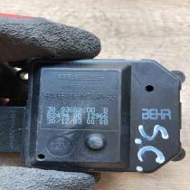 30 93682 00 B249490 12966  Air flap motor/actuator Volkswagen Polo