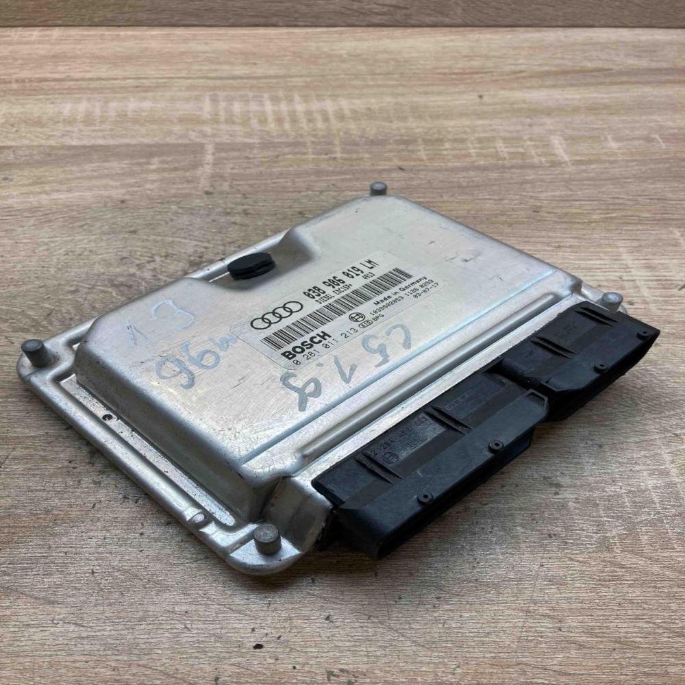 038906019LM 0281011213  Engine control unit/module ECU Audi A6 S6 C5 4B