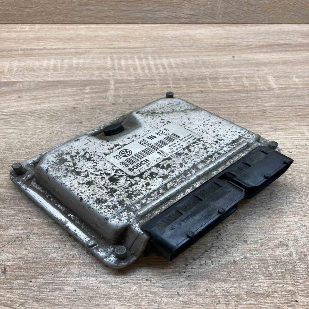 038906012M 0281001979 72 Engine control unit/module ECU Volkswagen Golf IV