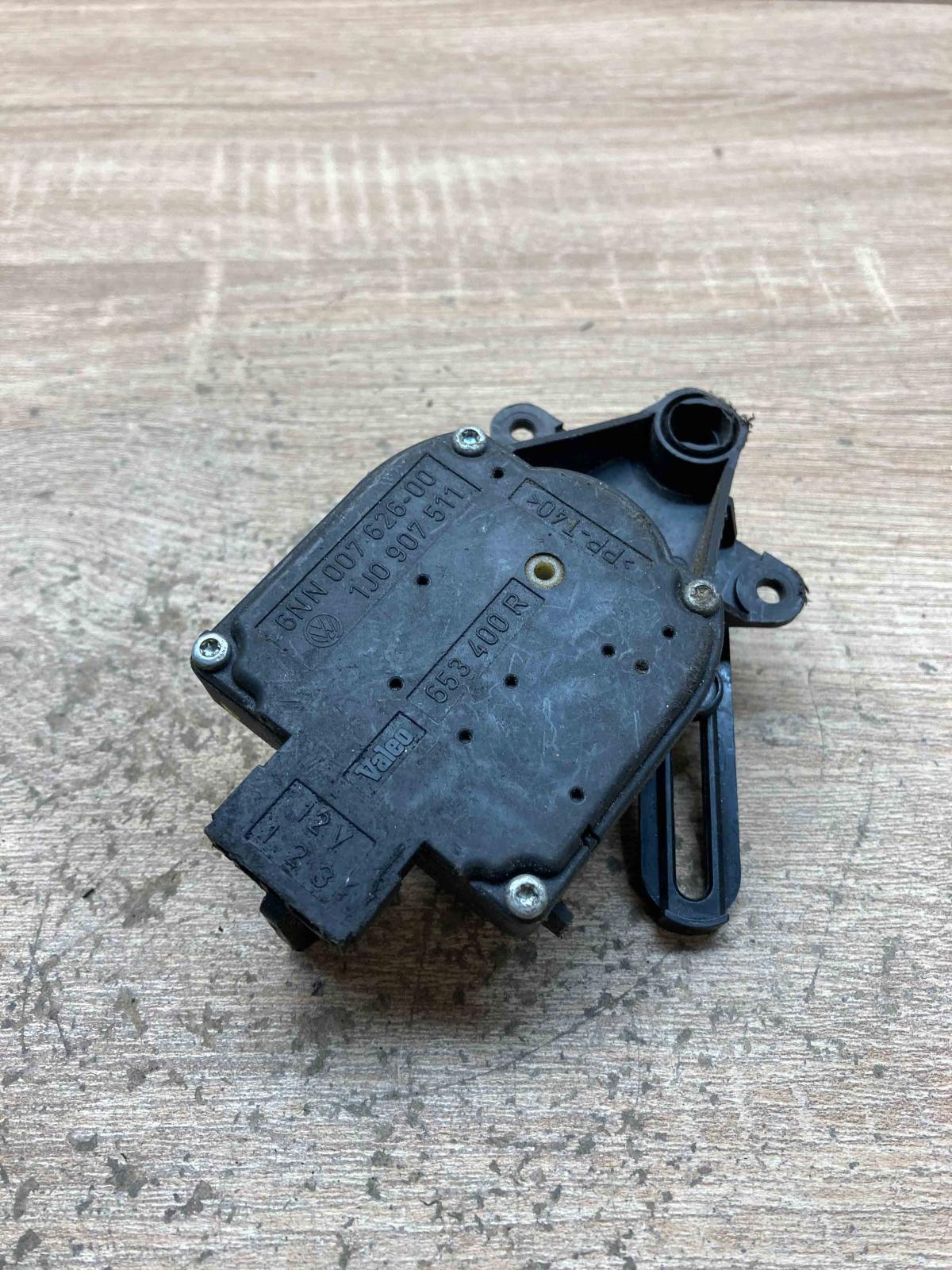 1J0907511 6NN007626 00 653400R Air flap motor/actuator Volkswagen Golf IV