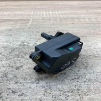 74931D ML 030501  Air flap motor/actuator Volvo S60