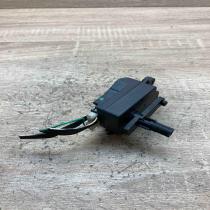 74931F ML 170103  Air flap motor/actuator Volvo S60