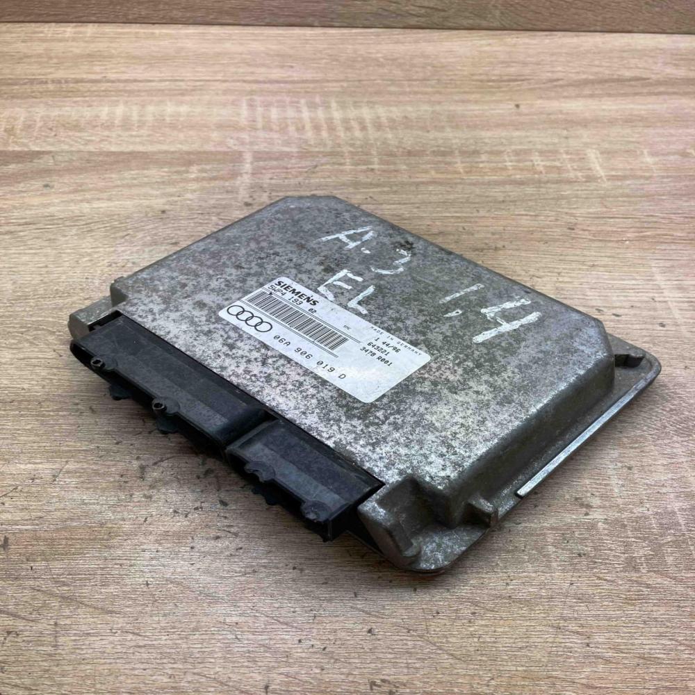 06A906019D 5WP4193 02 Main Engine control unit/module ECU Audi A3 S3 8L