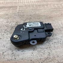5M2H 19E634 BA 7M3907511H  Air flap motor/actuator Volkswagen Sharan