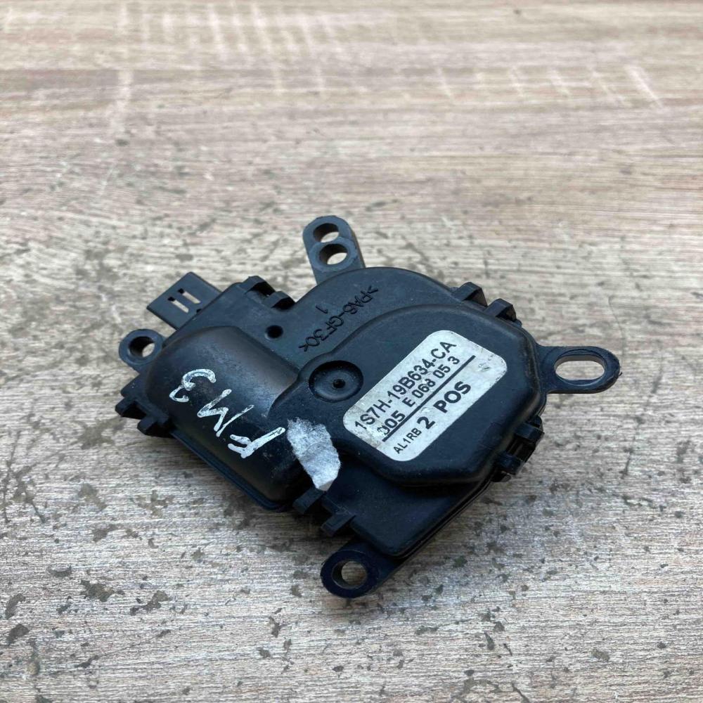 1S7H 19B634 CA   Air flap motor/actuator Ford Focus